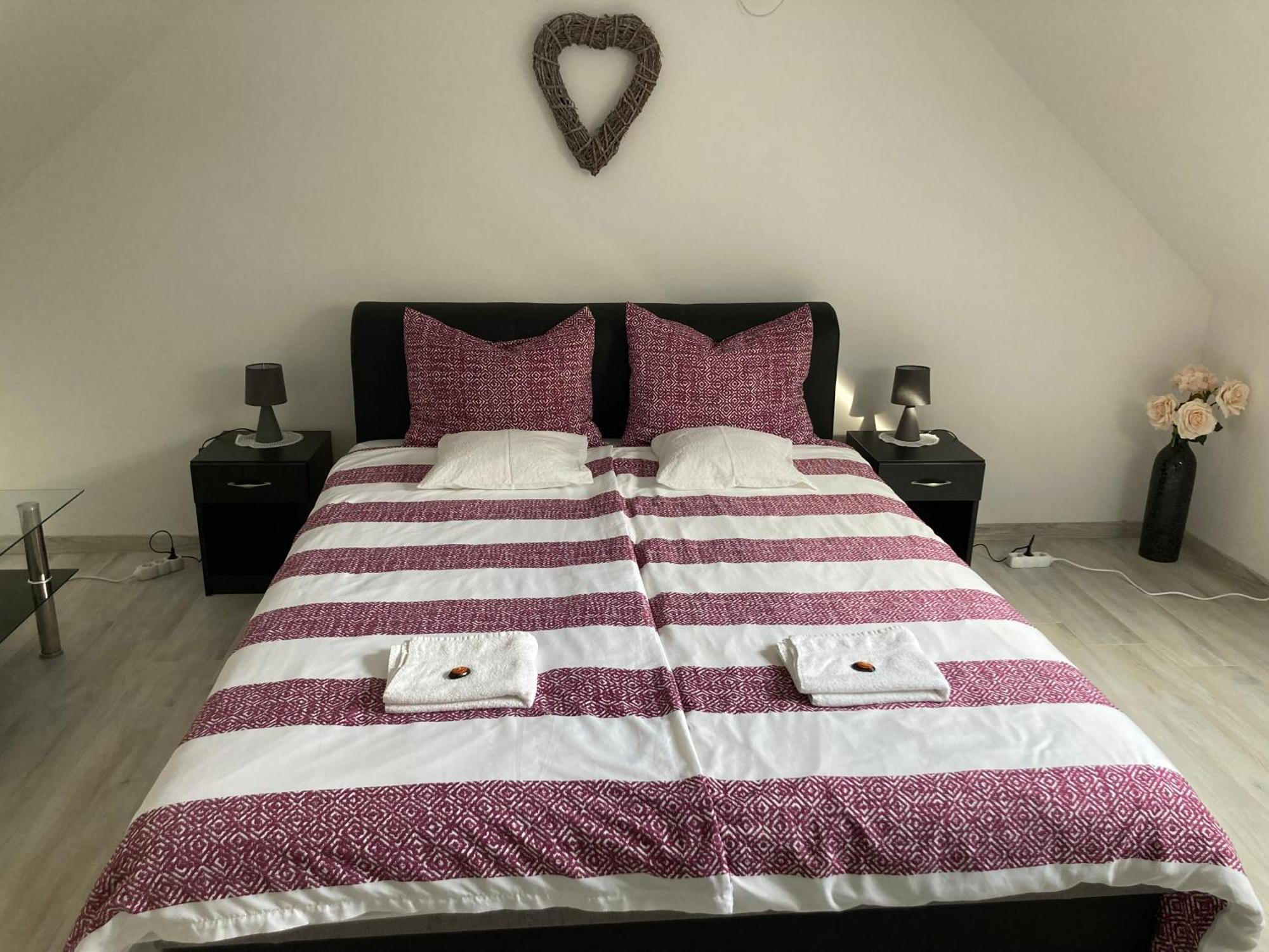 Nagyatád Hauptman Apartman מראה חיצוני תמונה